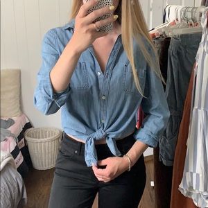 OLD NAVY LONG SLEEVE BUTTON UP DENIM-LIKE TOP